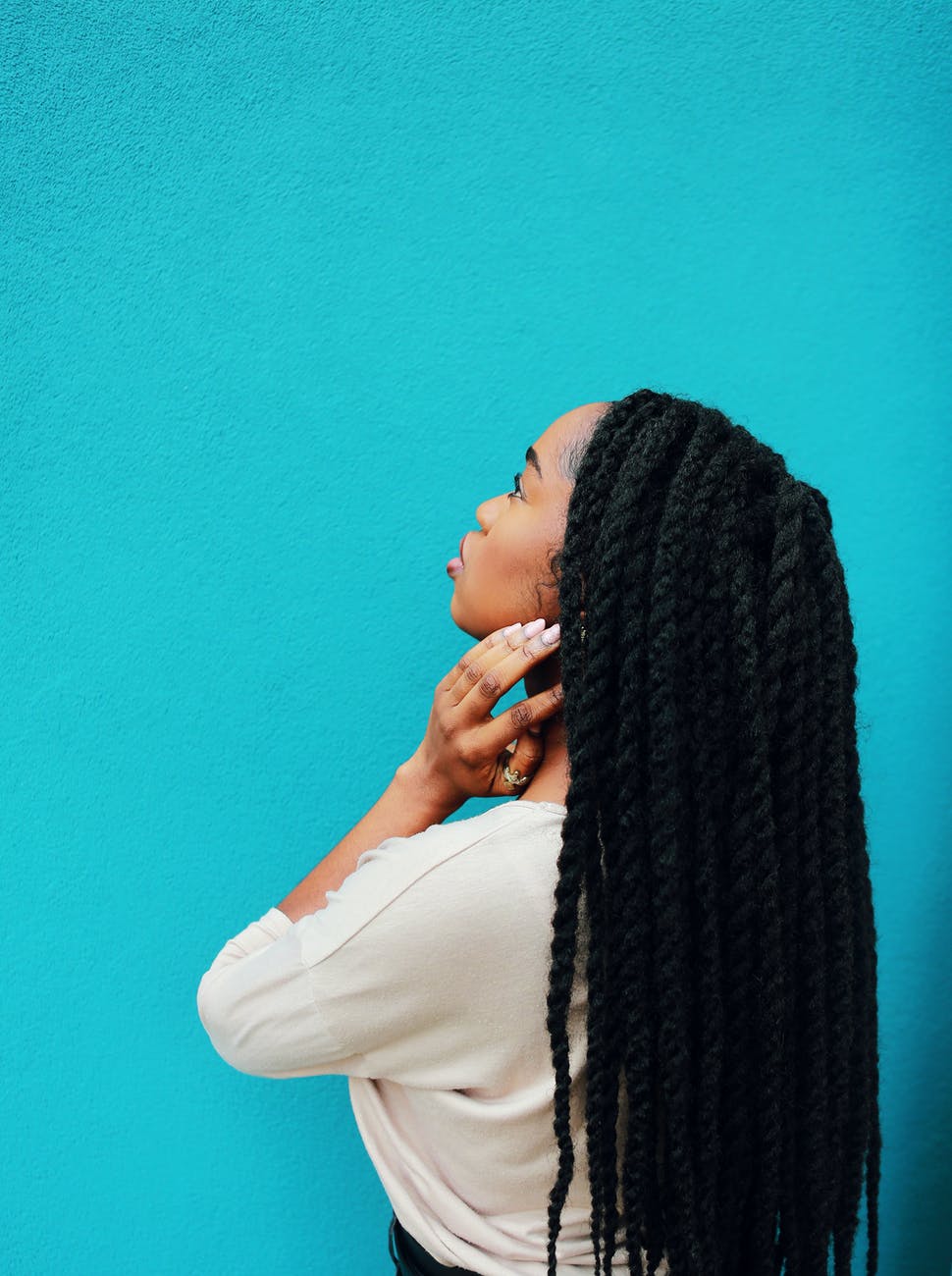 Unlock the Secrets of Invisible Locs: A Trendsetting Hairstyle for the –  Pure Hair Gaze
